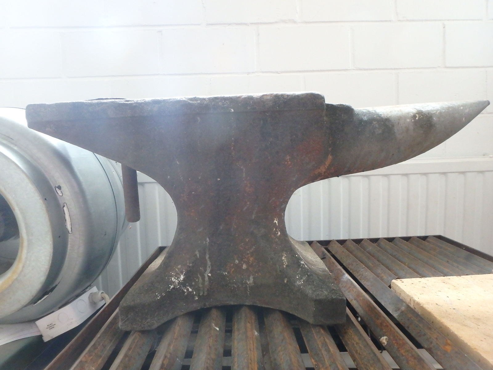 Anvils are beautiful, but why do they look like this?