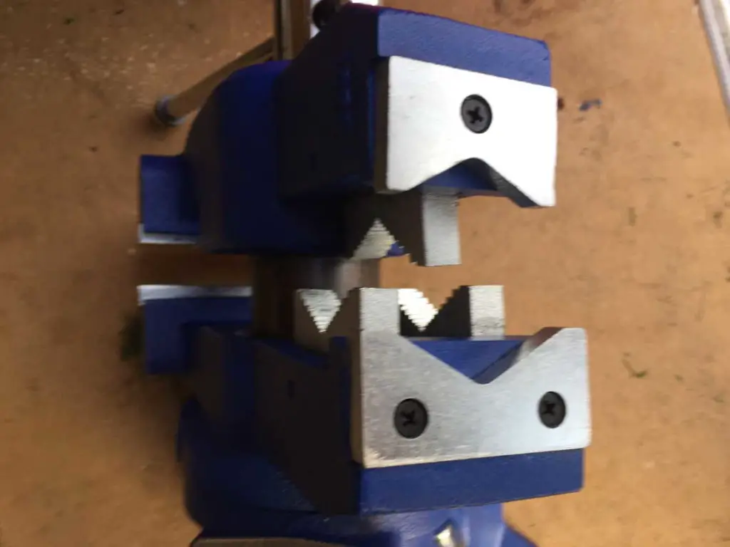 close up of pipe jaw vise