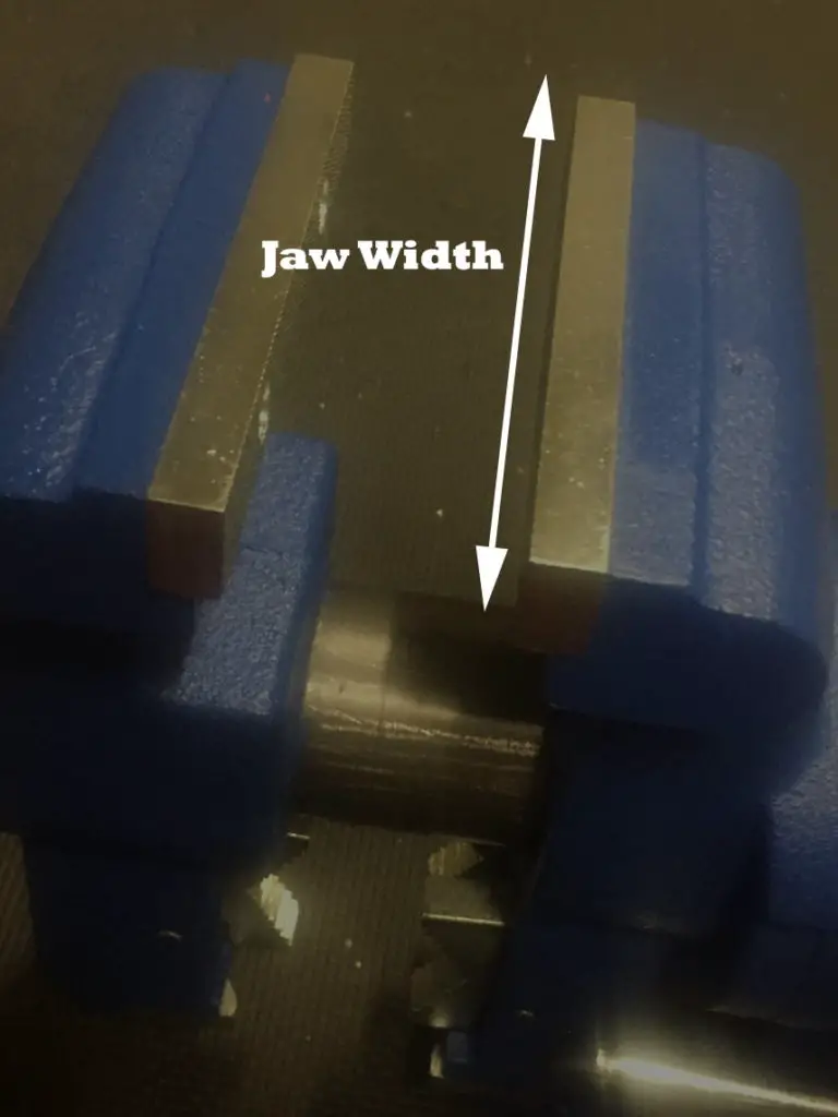An image showing the definition of the vise jaw width measurement