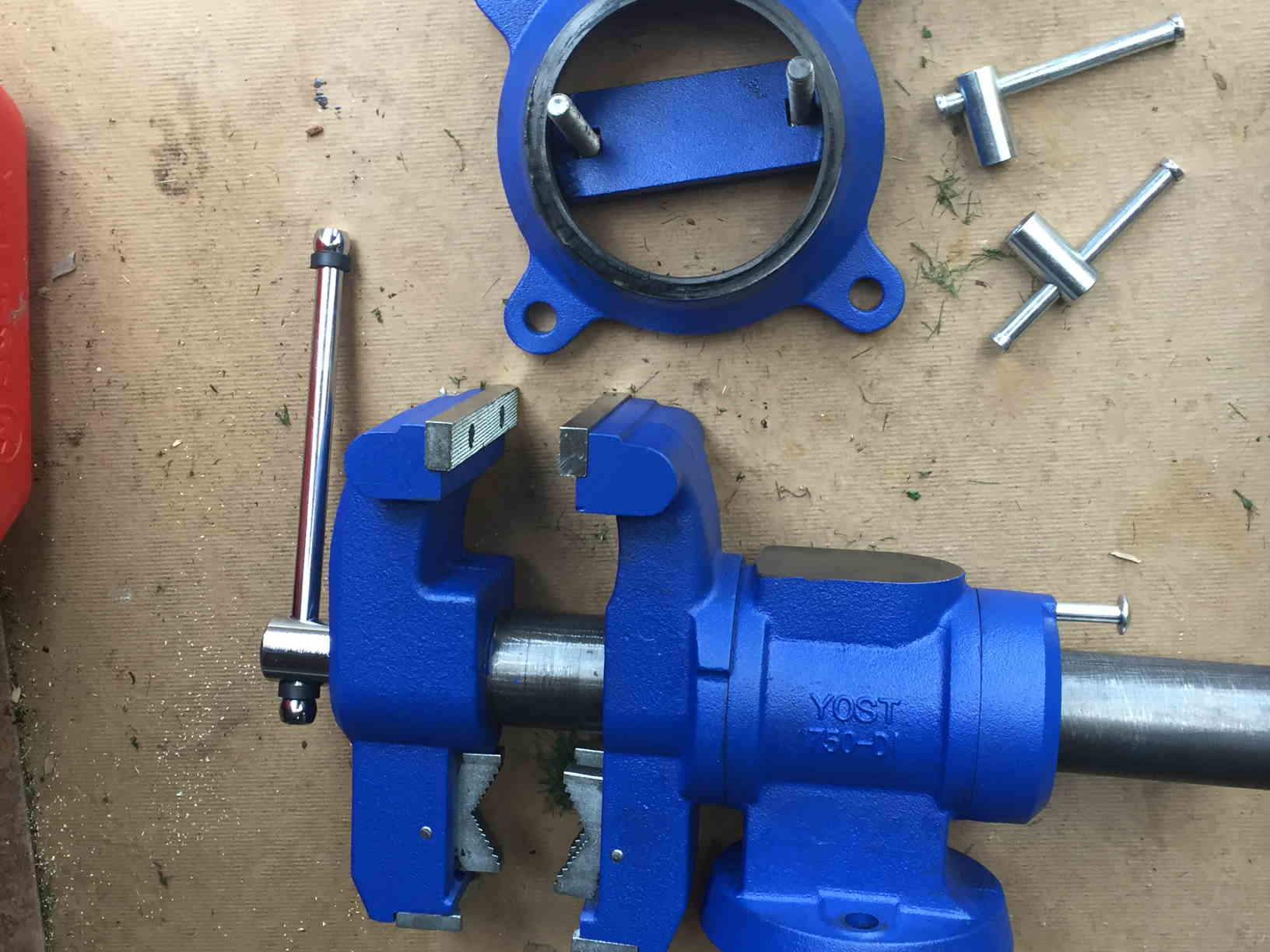 component parts of swivel multi jaw vice